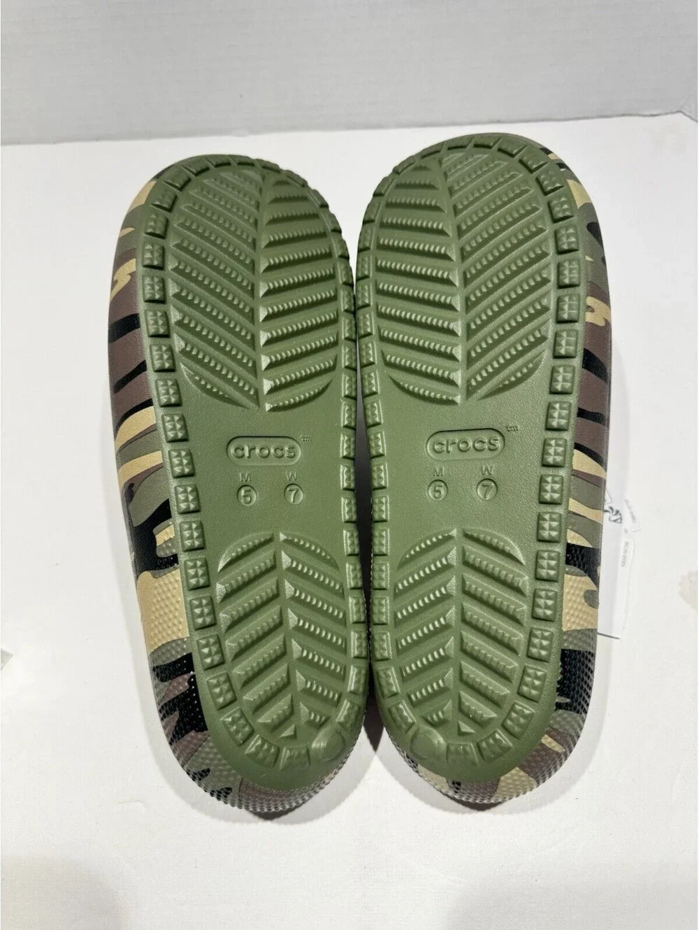 Crocs Classic Slide V2 - Camouflage - Size M5/W7 - Brand New!